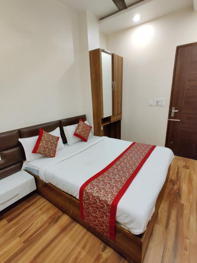 Hotel 56 - 200 Meter From Golden Temple Амритсар Екстериор снимка